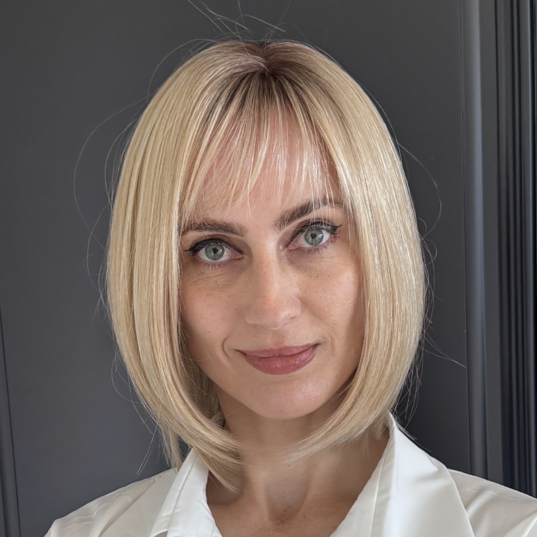 Theodora - Wigyy Ash Blonde Straight Layered Wigs