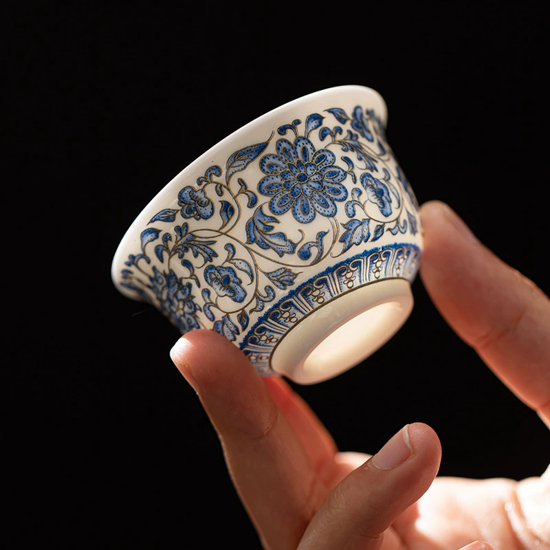 Elegant Blue and White Porcelain Tea Cup – Jingdezhen Handmade Chanzhi Lotus Gongfu Tasting Cup (Single Cup)