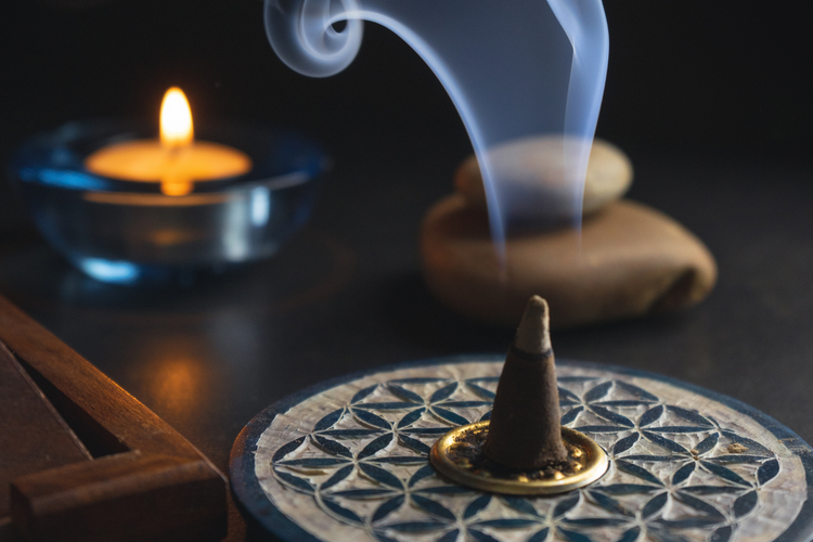 Which Incense Cones are Best for Meditation